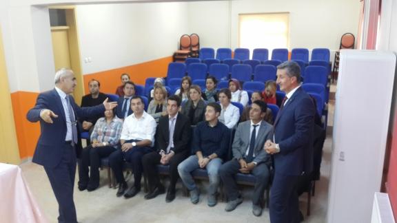 İl Milli eğitim Müdürümüz Nevzat TÜRKKAN Türkeli Cumhuriyet Ortaokulunu ziyaret ederek Öğretmenlerle bir araya gelindi.
