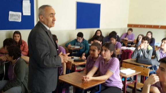 İl Milli Eğitim Müdürümüz Nevzat TÜRKKAN, Mehmet Akif Ersoy Ortaokulu, Şehit Halil Özdoğru Ortaokulu ve İstiklal Ortaokullarını ziyaret etti.