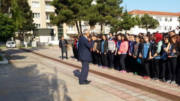 İl Milli Eğitim Müdürümüz Nevzat TÜRKKAN, Sultan Hatun Mesleki ve Teknik Anadolu Lisesini ziyaret etti.