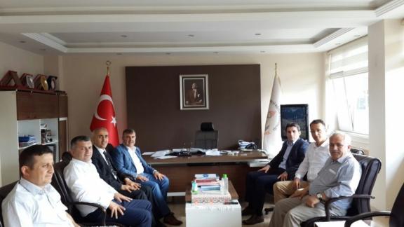 İl Milli Eğitim Müdürümüz Nevzat TÜRKKAN ´ı, Milletvekilimiz Nazım MAVİŞ ve Ak Parti İl Başkanı Ali ÇÖPÇÜ ziyaret etti.