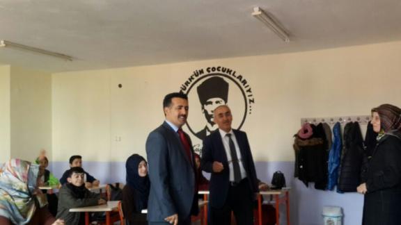 İl Milli Eğitim Müdürümüz Türkeli İlçemizde Haftasonu Kurslarını ziyaret etti.