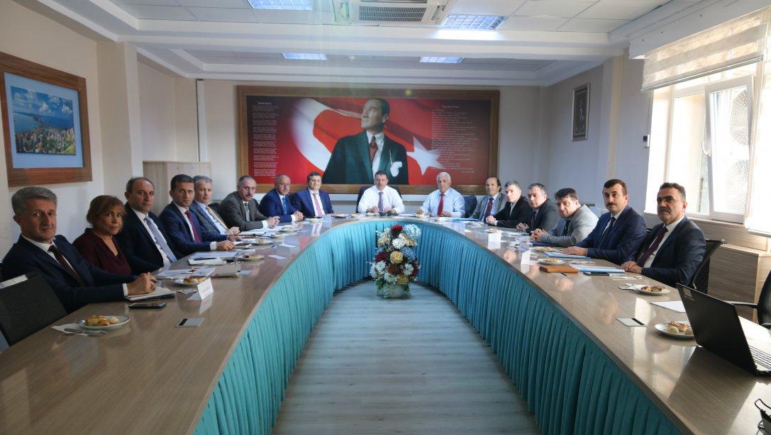 İl Milli Eğitim Müdürümüz Ercan YILDIZ Başkanlığında İlçe Müdürleri Toplantısı Yapıldı
