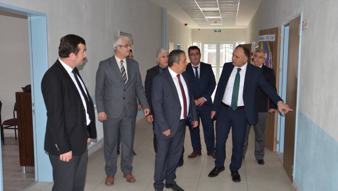 İl Milli Eğitim Müdürümüz Osman Cebeci'nin Boyabat İlçesinin Okullarını Ziyaret Etti