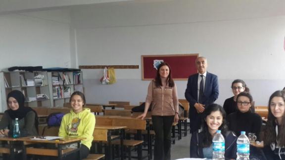 İl Milli Eğitim Müdürümüz hafta sonu Sarı Saltuk Anadolu Lisesindeki  Destekleme ve Yetiştirme Kurslarını ziyaret etti.
