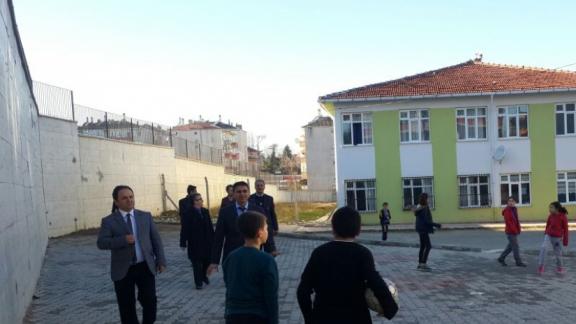 İl Milli Eğitim Müdürümüz Gerze Atatürk İlkokulu ve Ortaokulunu Ziyaret Etti.