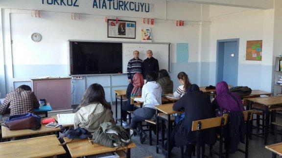 il Milli Eğitim Müdürümüz Nevzat TÜRKKAN, Sarı Saltuk Anadolu Lisesi´ni Ziyaret Etti