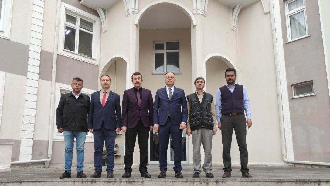 İl Milli Eğitim Müdürümüz Sayın Osman Cebeci'nin Şehit Ömer Can Açıkgöz İmam Hatip Anadolu Lisesini Ziyaret Etti