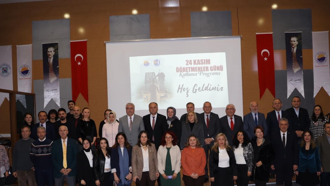  Sinop Üniversitesi'nde Anlamlı 24 Kasım Kutlaması